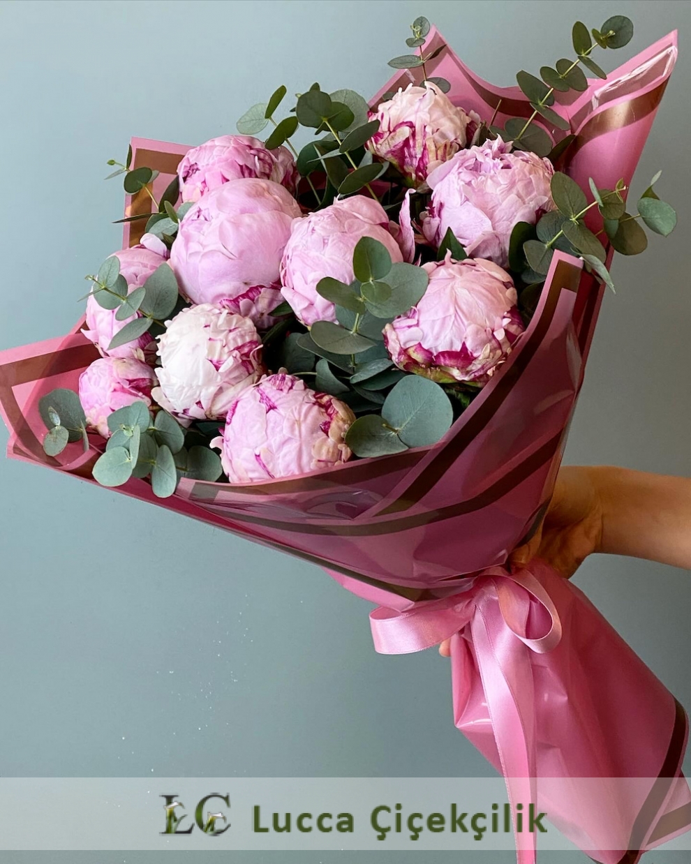 Pembe ithal şakayık buketi
