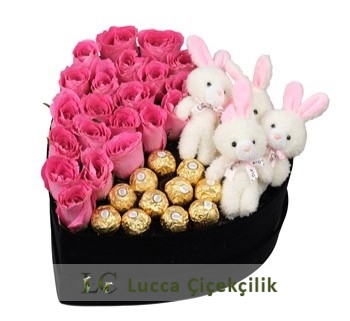 SEVİMLİ TAVSANLI PEMBE GÜLLER