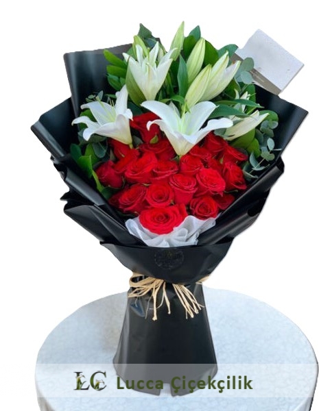 LİLYUM VE GÜLLER BUKETİ