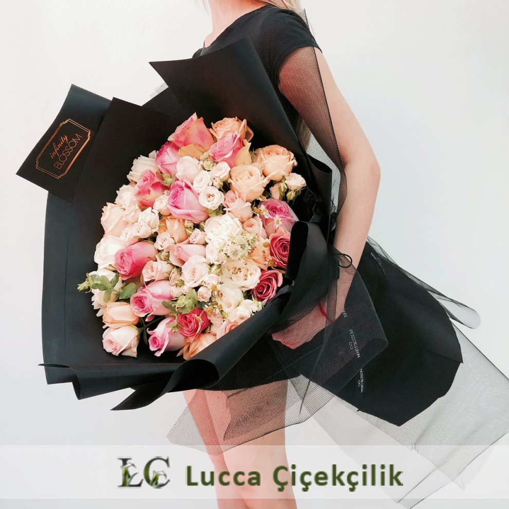 premıum güllerden buket